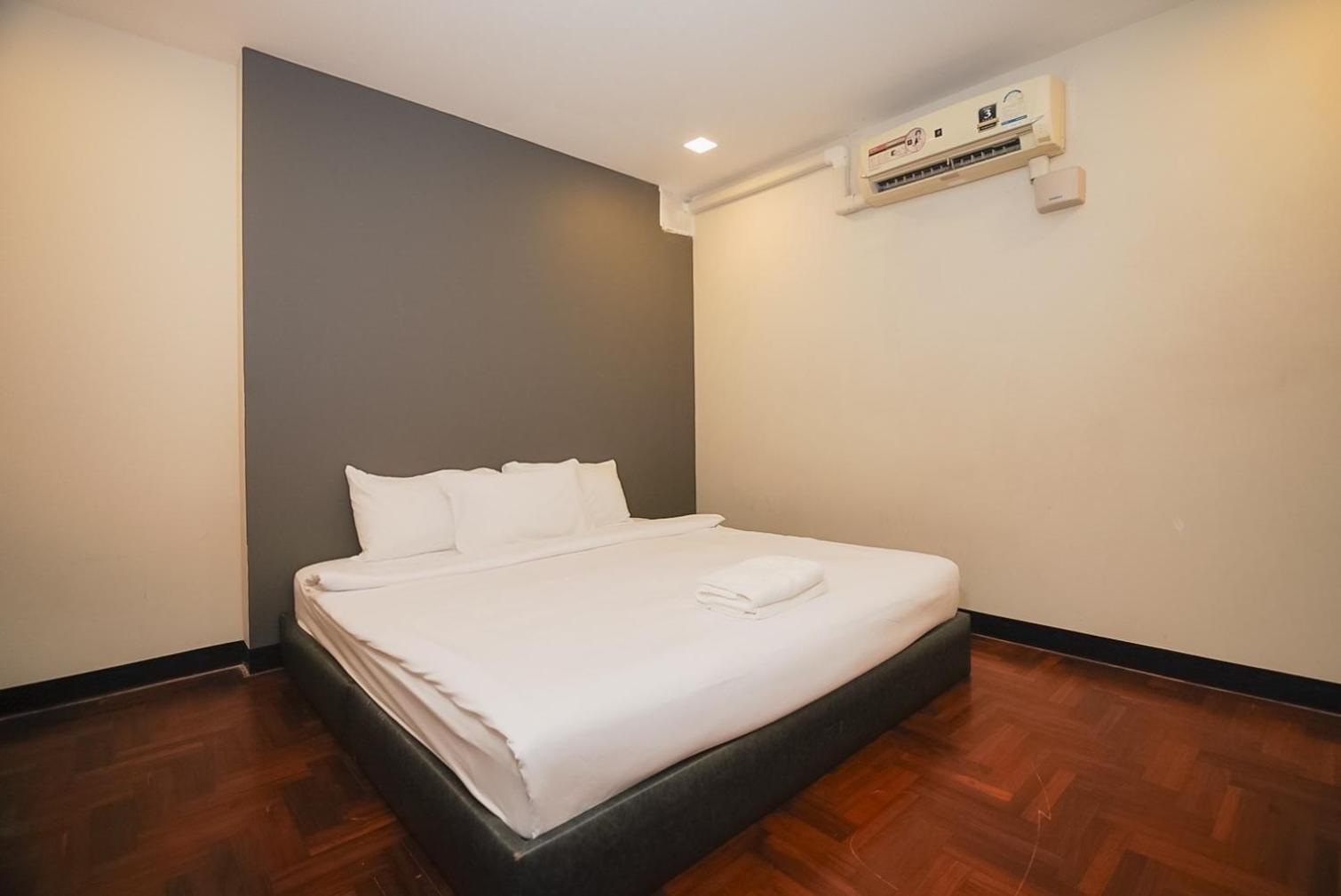 โกอินน์ สีลม - สถานีรถไฟฟ้าเซนต์หลุยส์ Go Inn Silom - Bts Saint Louis Bangkok Exteriör bild