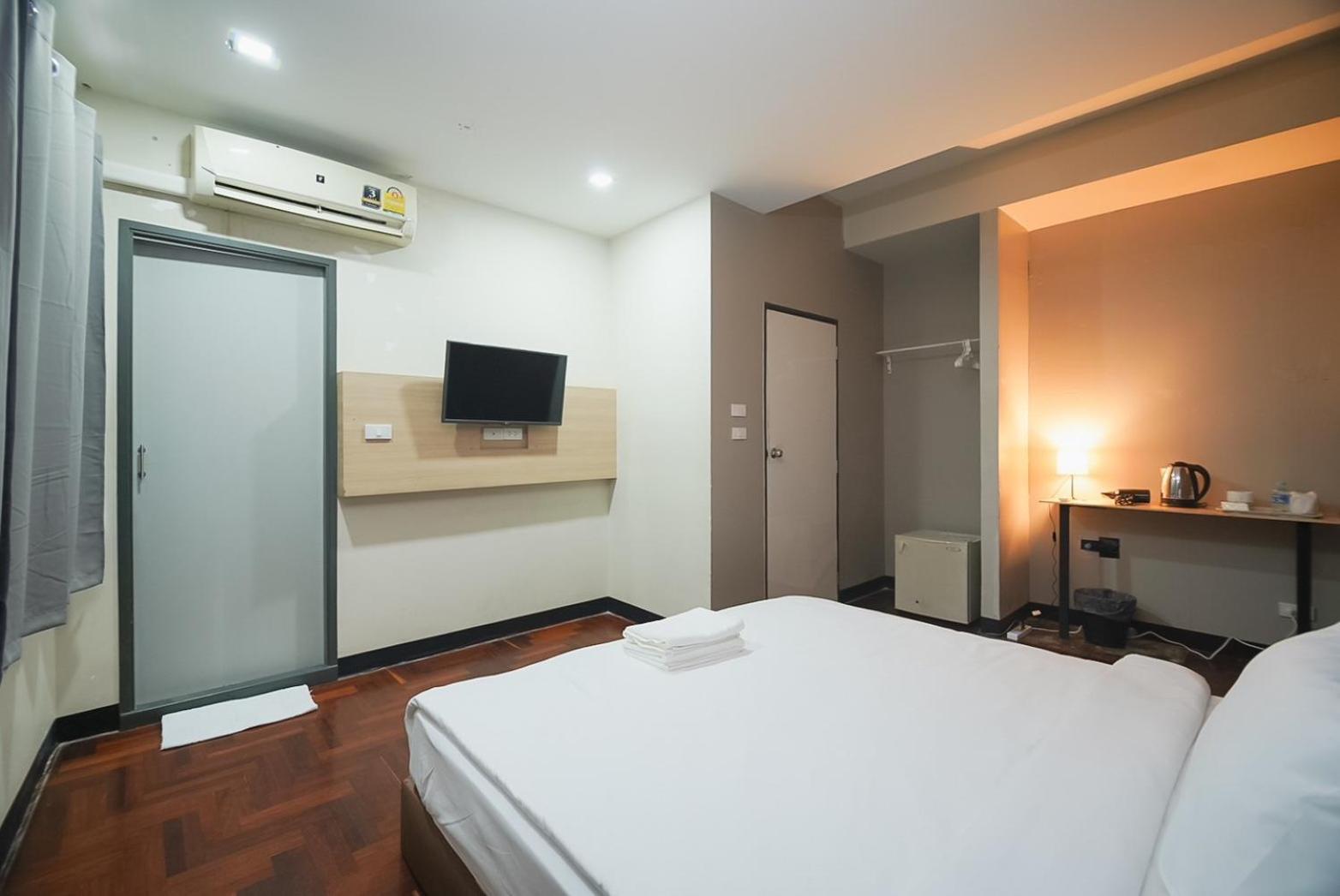 โกอินน์ สีลม - สถานีรถไฟฟ้าเซนต์หลุยส์ Go Inn Silom - Bts Saint Louis Bangkok Exteriör bild